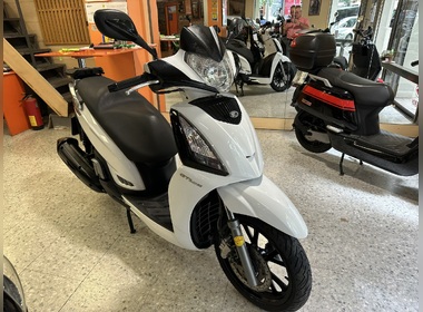 Kymco - People