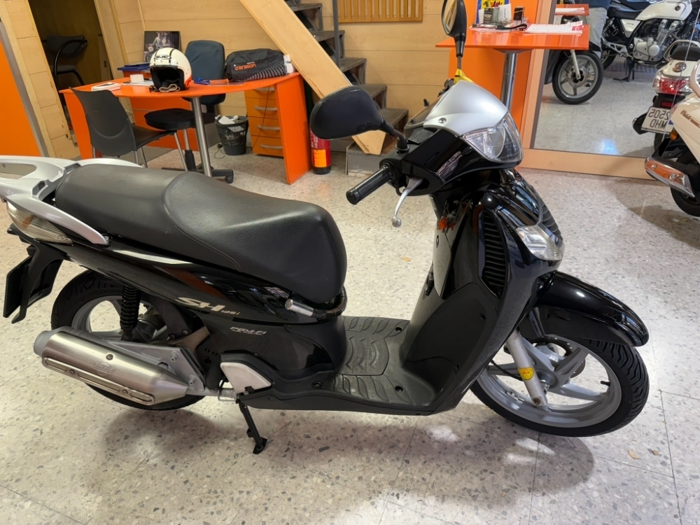 Honda FES 125/SH 125/Dylan 12 SH 125 i (JF14) foto 4