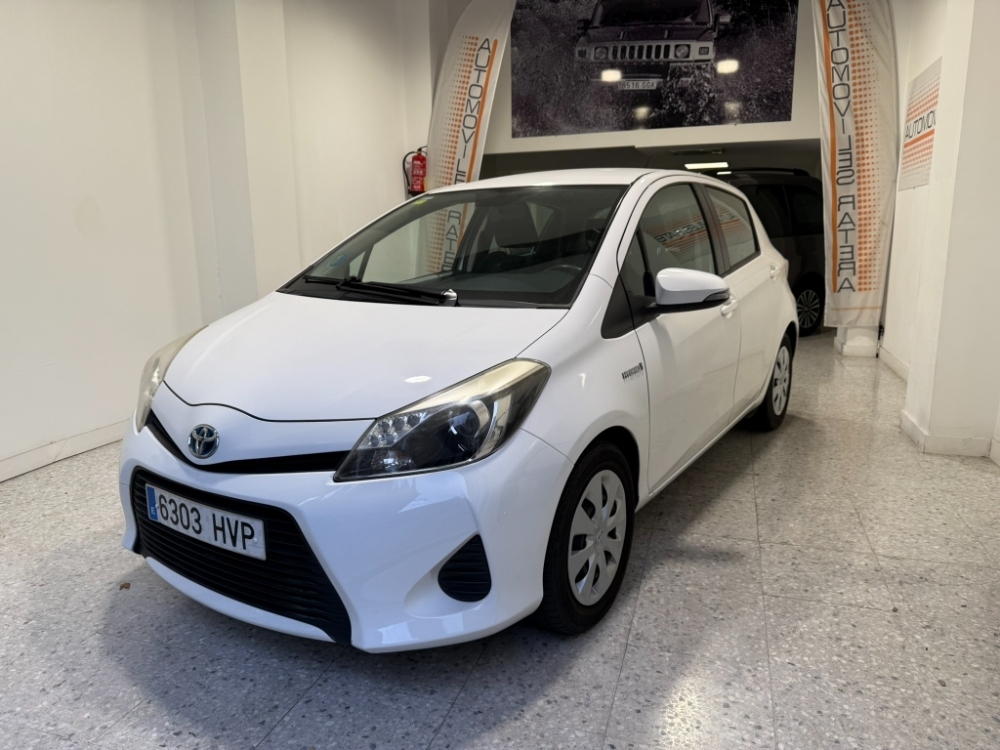 Toyota Yaris Active Hybrid foto 3
