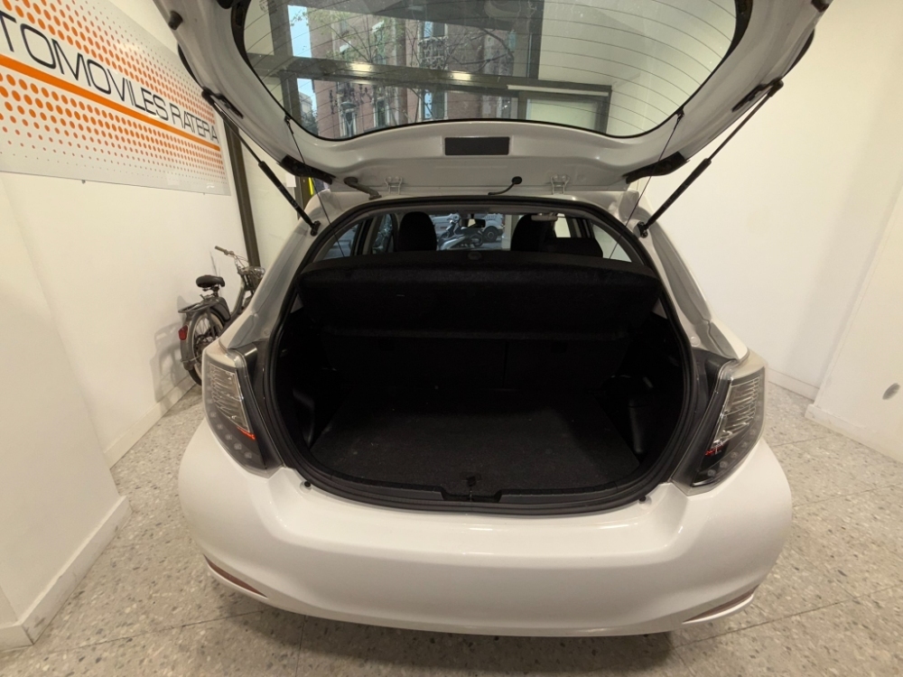 Toyota Yaris Active Hybrid foto 31