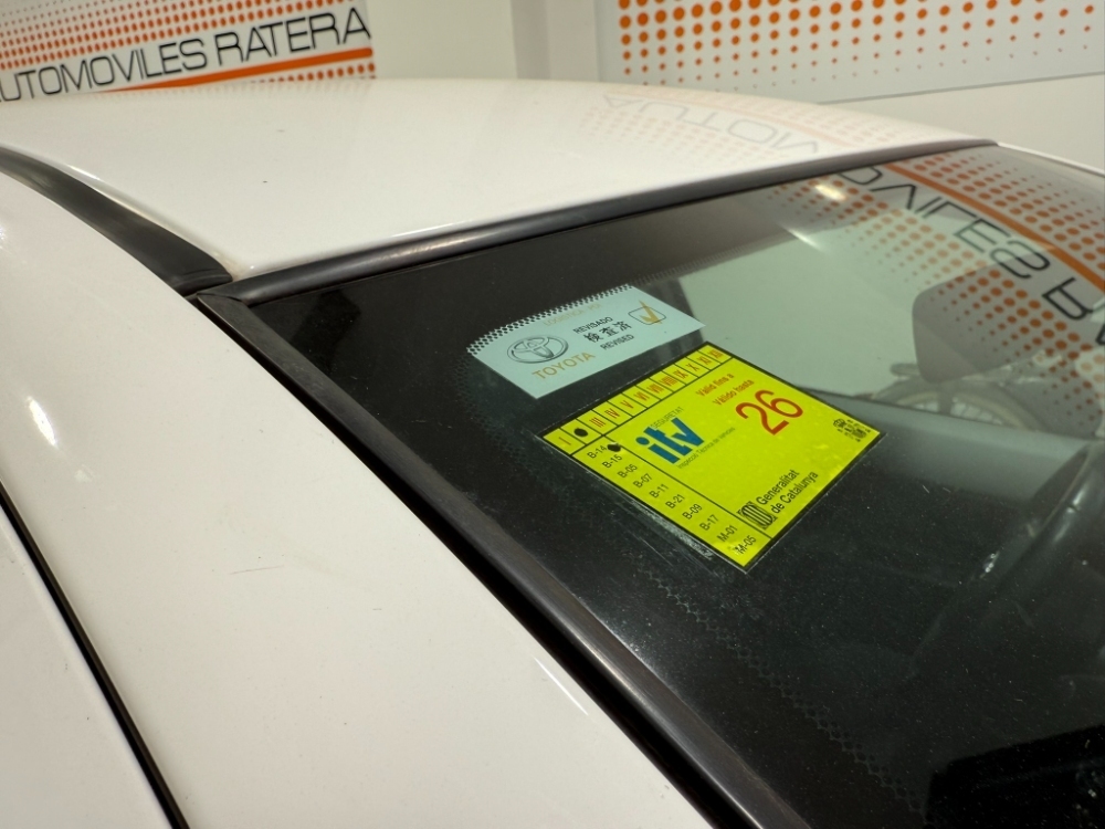 Toyota Yaris Active Hybrid foto 9